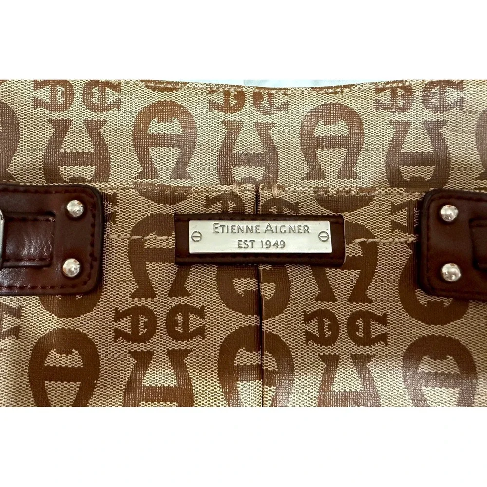 Vintage Y2K  Etienne Aigner  Leather Traditional Logo Buckle Hobo Monogram Purse